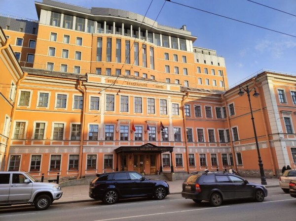 Доходы петербургских гостиниц резко подскочили Доходы петербургских гостиниц резко подскочили