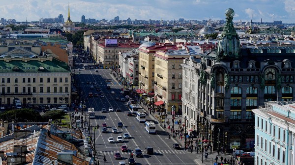 Все школы Петербурга через три года оснастят лабораторным оборудованием