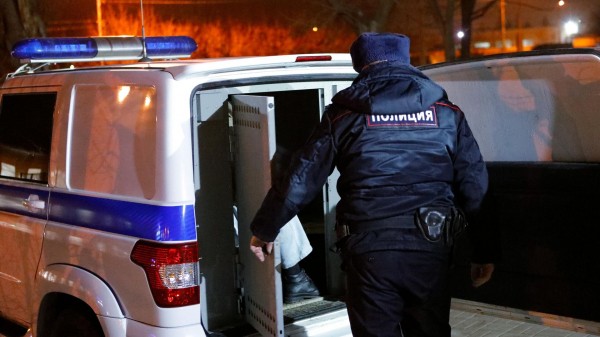 МВД: в Петербурге задержали двух мужчин, избивших участника СВО за замечание МВД: в Петербурге задержали двух мужчин, избивших участника СВО за замечание