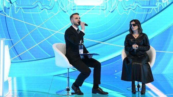 Кружевное панно в цветах флага представят в марте на выставке "Россия" Кружевное панно в цветах флага представят в марте на выставке "Россия"