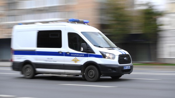МВД: в Петербурге задержали подростка, ударившего девочку ножом на фудкорте