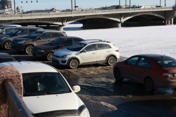 Петербуржцы стали брать кредиты для покупки машины в 4 раза чаще Петербуржцы стали брать кредиты для покупки машины в 4 раза чаще