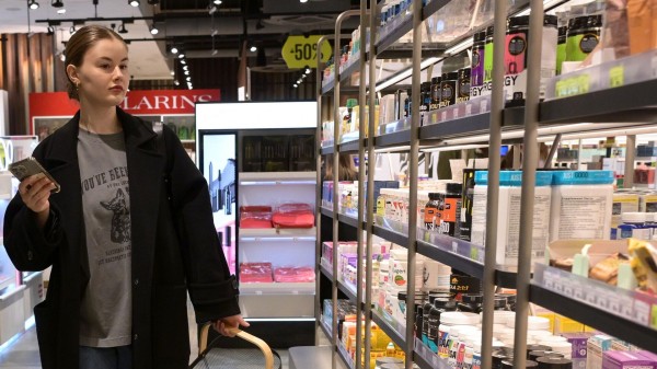 Исследование Tele2: россияне до 18 лет активнее всех пользуются интернетом в ТЦ