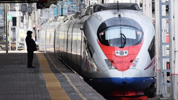РЖД не видят оттока пассажиров поездов "Сапсан" между Москвой и Петербургом РЖД не видят оттока пассажиров поездов "Сапсан" между Москвой и Петербургом