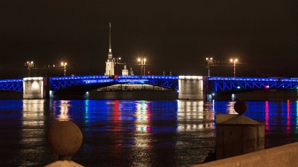 Петербуржцы увидят проекцию "Мегаполиса XXI века" на Дворцовом мосту Петербуржцы увидят проекцию "Мегаполиса XXI века" на Дворцовом мосту