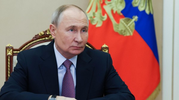 Путин потребовал подписать документы по проекту ВСМ Москва — Петербург в срок Путин потребовал подписать документы по проекту ВСМ Москва — Петербург в срок