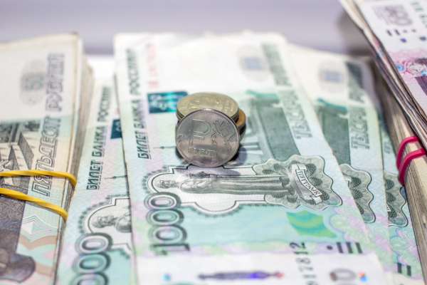 В Госдуме предложили поднять студентам стипендии до уровня МРОТ