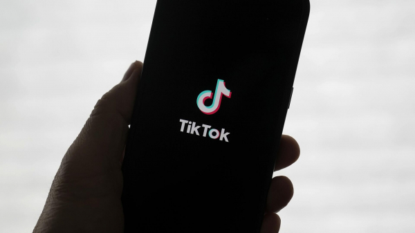 Россияне пожаловались на сбой в работе TikTok Россияне пожаловались на сбой в работе TikTok