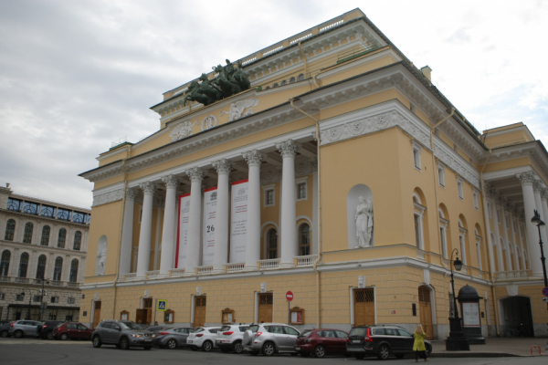 Главные театральные премьеры февраля