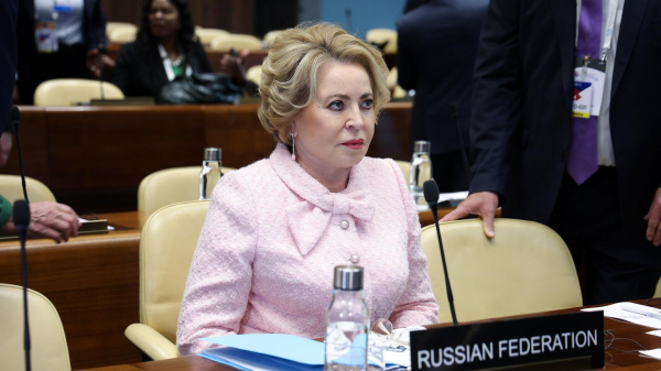 Матвиенко заявила что семьи должны улучшать жилищные условия у себя в регионе