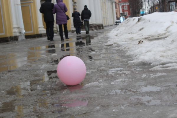 В Петербурге стартовала масштабная обработка дворов для борьбы с гололедом В Петербурге стартовала масштабная обработка дворов для борьбы с гололедом