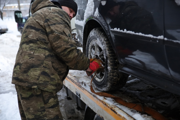 Почему не стоит ремонтировать автомобиль на морозе самостоятельно