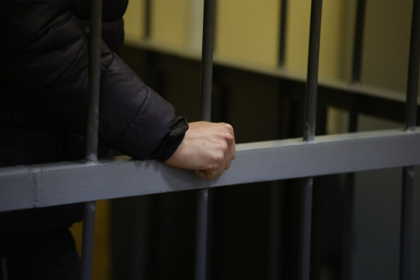 В Петербурге управляющая компания заплатила 1,2 млн рублей за ущерб от льда