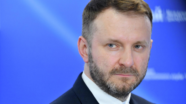 Орешкин: Запад с помощью санкций хотел выключить Россию из глобальной экономики Орешкин: Запад с помощью санкций хотел выключить Россию из глобальной экономики